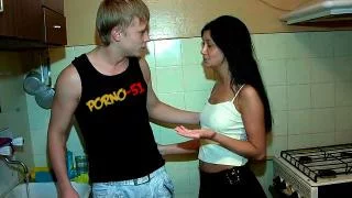 Кончил смотря как трахают его жену