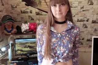 За кражу денег, сестре друга пришлось делать минет