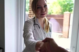 Чуть не помер от дрочки, но его спасла русская медсестра