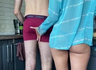 Надоедливая русская жена с маленькой попкой и маленькими сиськами