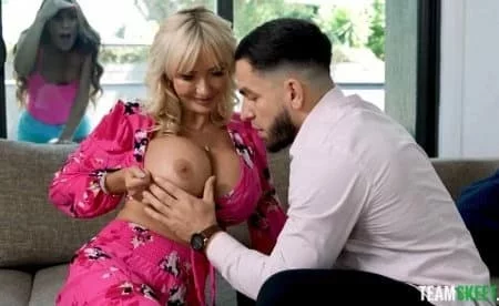 Мачеха так любит свою падчерицу, что поделилась своим любовником