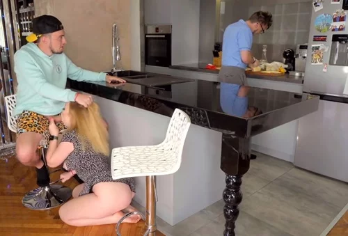 Жена привела в дом бывшего под видом друга