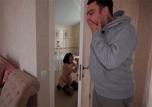 Увидел, как моя беременная мачеха сосет член любовнику